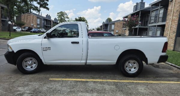 19 Dodge RAM V6 3.6L Tradesman - Image 4