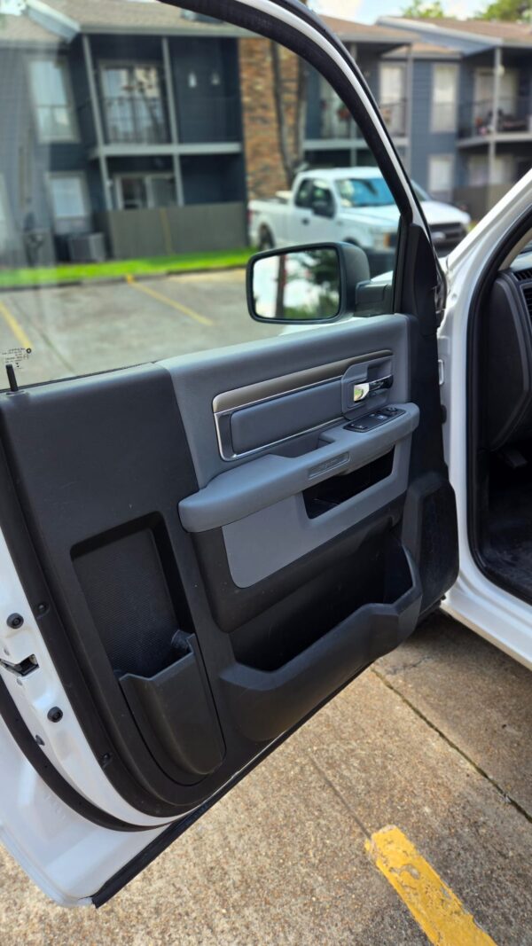 19 Dodge RAM V6 3.6L Tradesman - Image 8